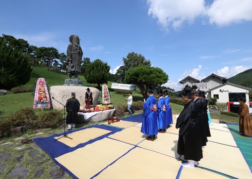 제24회 산청한방약초축제 의성 허준 선생 취모제
